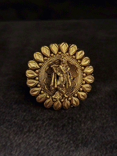 Load image into Gallery viewer, Circular krishna adjustable ring with leaf lace design