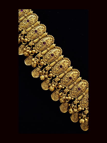 4cm broad oval ruby stones studded tukdies waistbelt with leaf tukdi hangings