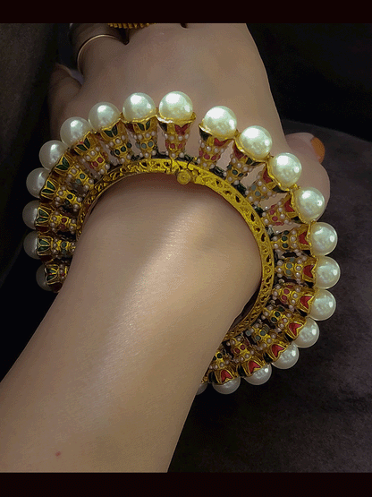 Set of two openable pearl pacheli's with jadau sides