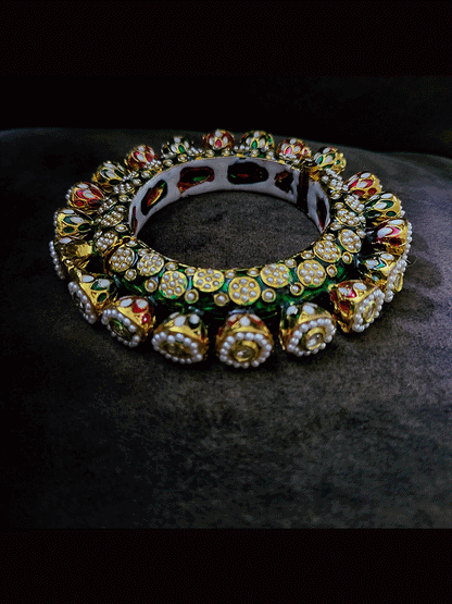 Pearl studded openable pacheli with kundan (Set of two)