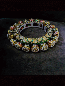 Pearl studded openable pacheli with kundan (Set of two)