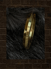 Load image into Gallery viewer, 22 carat gold plated kada with side lines on edges - Odara Jewellery