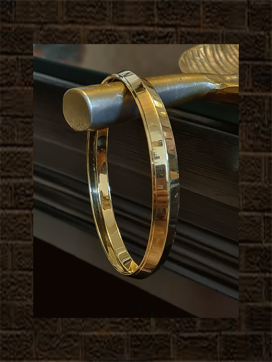 22 carat gold plated kada with side lines on edges - Odara Jewellery