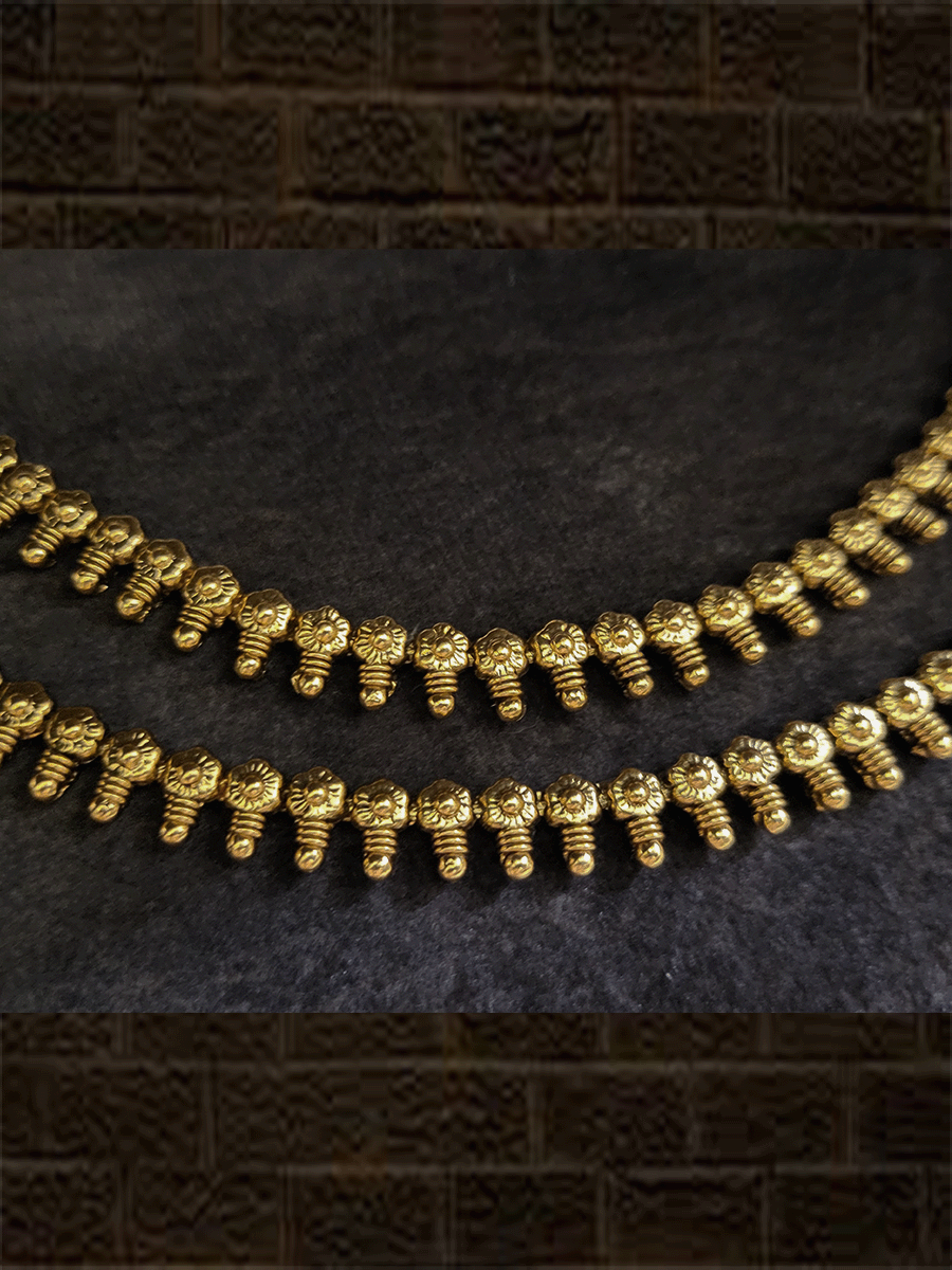 Sleek flower design anklets - Odara Jewellery