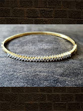 Load image into Gallery viewer, Single line AD openable bracelet (fits to size 2&#39;4 and 2&#39;6) - Odara Jewellery