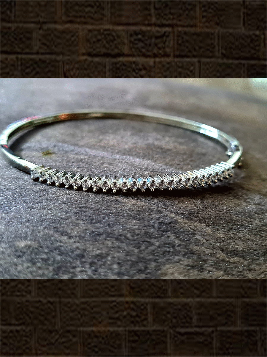 Single line AD openable bracelet (fits to size 2'4 and 2'6) - Odara Jewellery