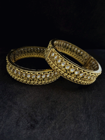 Set of two openable polki kadas with paisley design - Odara Jewellery