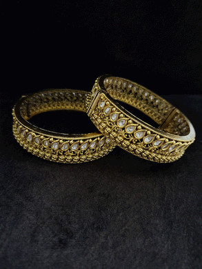 Set of two openable polki kadas with paisley design - Odara Jewellery