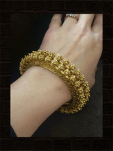 Load image into Gallery viewer, Set of two non openable self design pacheli with flower top design