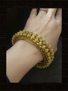 Set of two non openable self design pacheli with flower top design