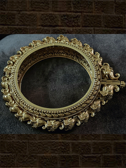 Elephant mouth openable kada with elephant face design(single) - Odara Jewellery