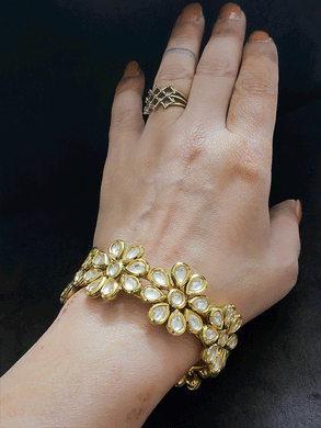 Flower design kundan openable kadas (set of two) - Odara Jewellery