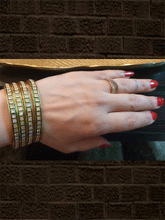 Load image into Gallery viewer, Set of four green enamel kundan bangles - Odara Jewellery