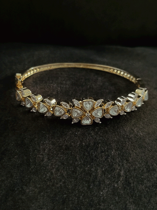 Rosegold finish flower design center single openable uncut polki kada(size-2'6)