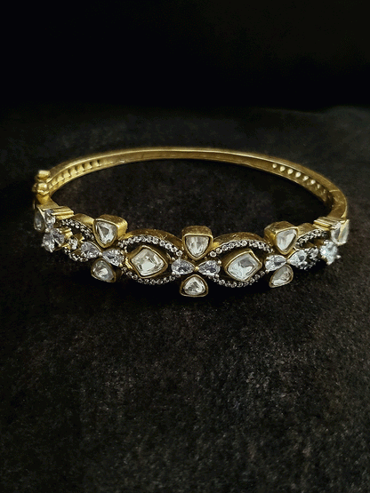 Uncut polki AD loop design single openable bracelets(size-2'6)