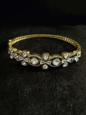 Uncut polki AD loop design single openable bracelets(size-2'6)
