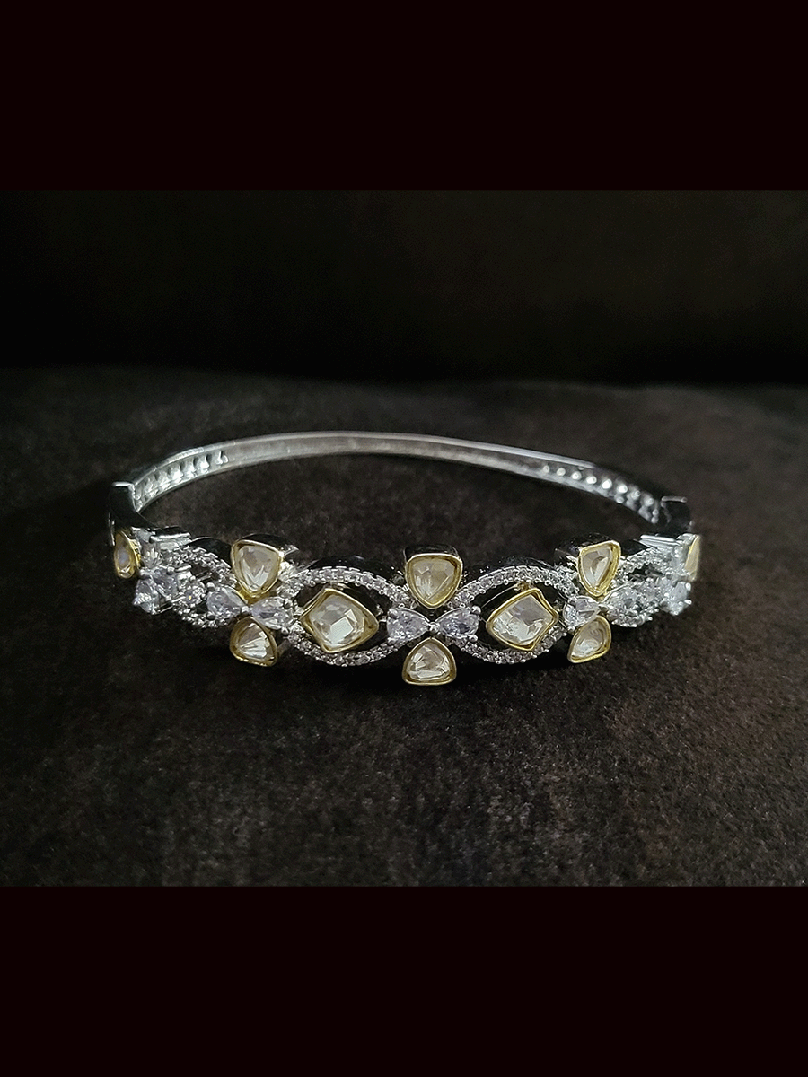 Uncut polki AD loop design single openable bracelets(size-2'6)