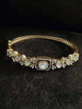 Load image into Gallery viewer, Rectangular center uncut polki and AD single openable kada(size-2&#39;6)