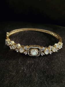 Rectangular center uncut polki and AD single openable kada(size-2'6)