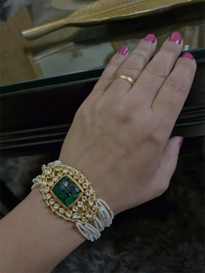 Rectangular coloured stones in center of bold kundan adjustable bracelet with side cheed strings - Odara Jewellery
