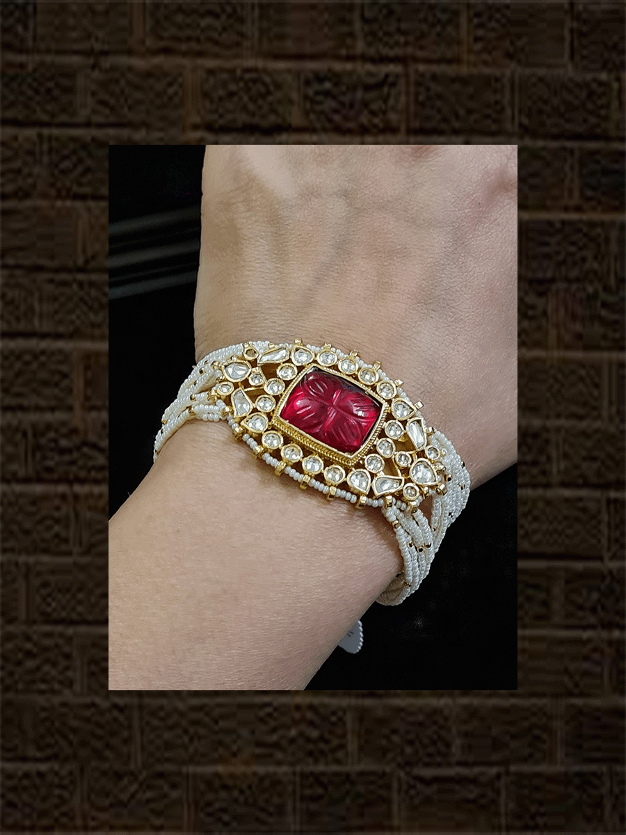 Rectangular coloured stones in center of bold kundan adjustable bracelet with side cheed strings - Odara Jewellery