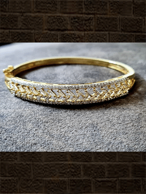 Baguette setting in between two AD lines openable bracelet(fits to 2'6) - Odara Jewellery