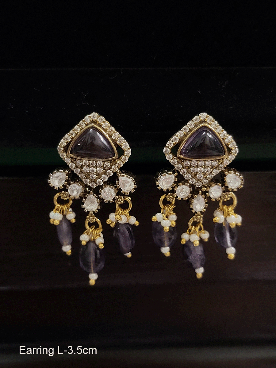Square top zircon studded small kundan earrings with coloured drops