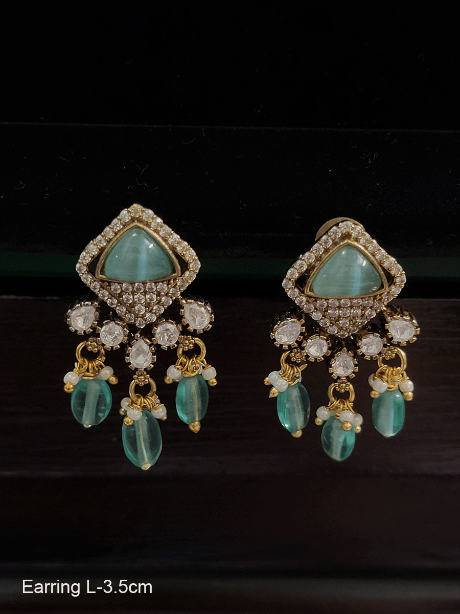 Square top zircon studded small kundan earrings with coloured drops