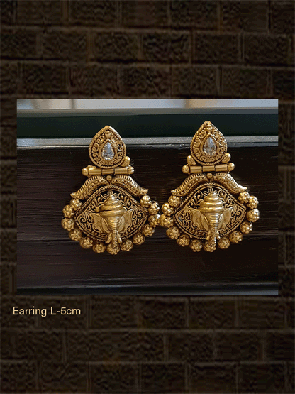 Leaf design top ganpatiji earrings - Odara Jewellery