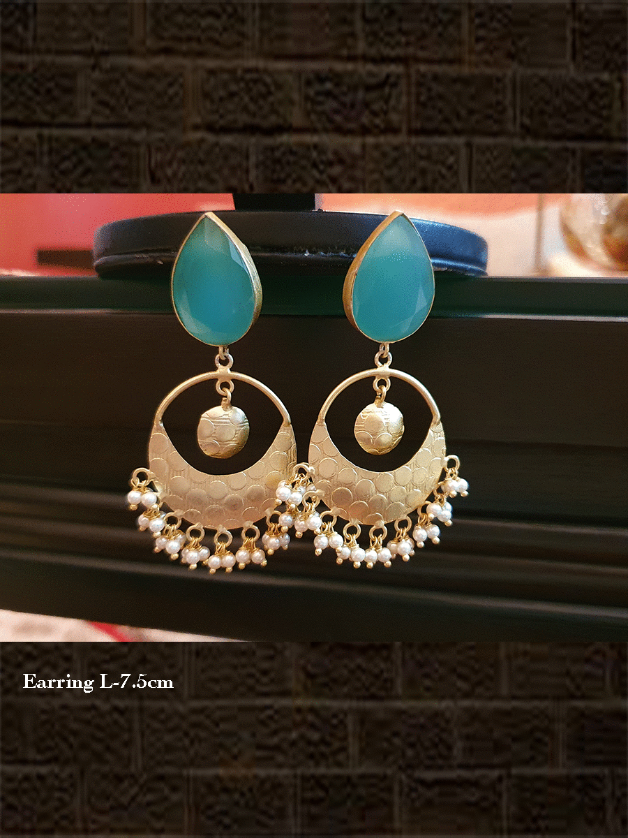 Aqua blue stone matt gold finish self design earring - Odara Jewellery