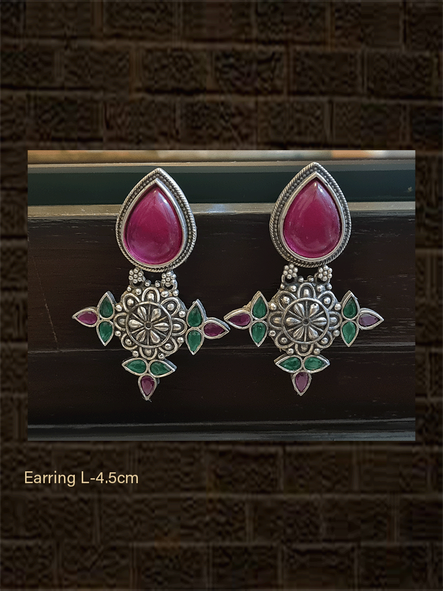 Leaf shaped stone oxidised silver finish earrings - Odara Jewellery