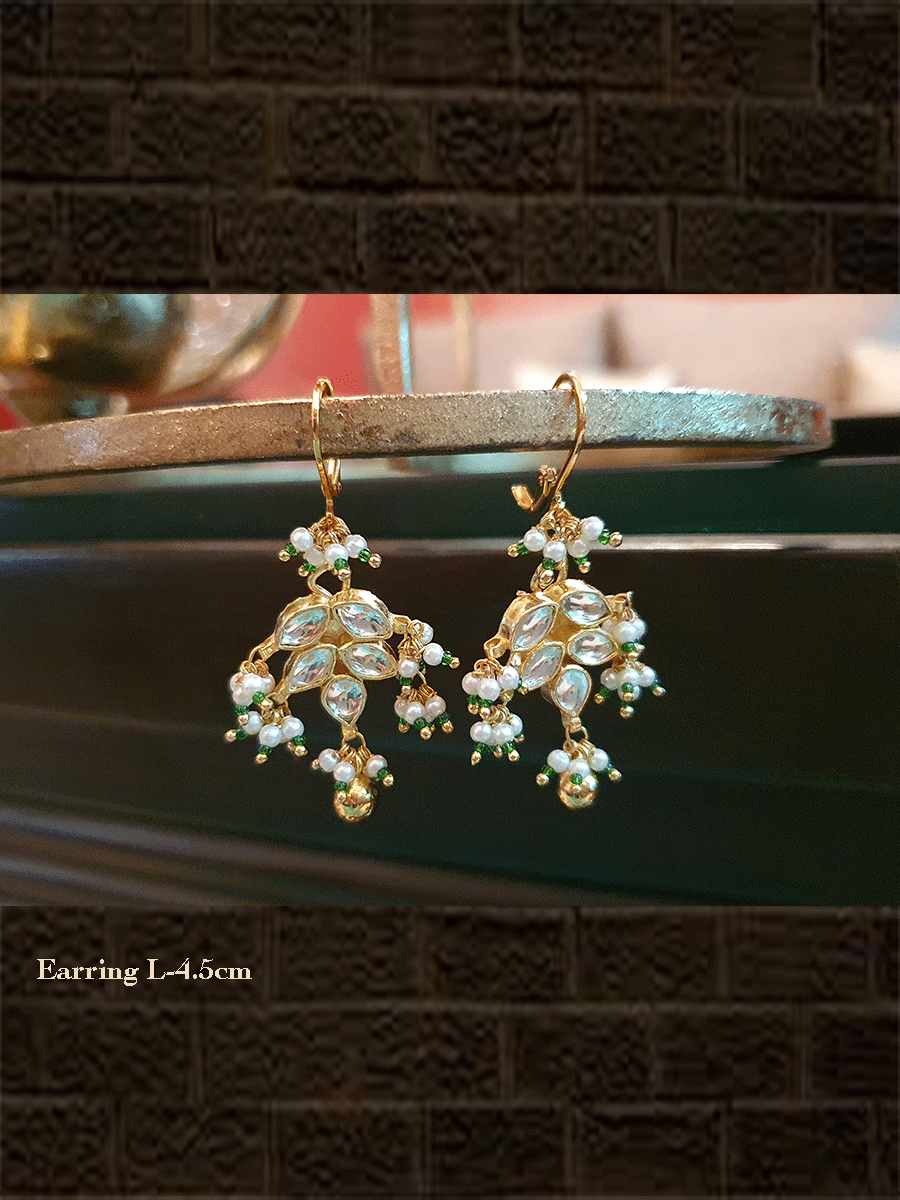 Small kundan leaf earrings with pearl drops - Odara Jewellery