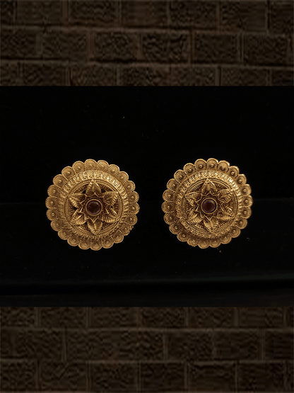 Flower design center of stone studded small studs - Odara Jewellery