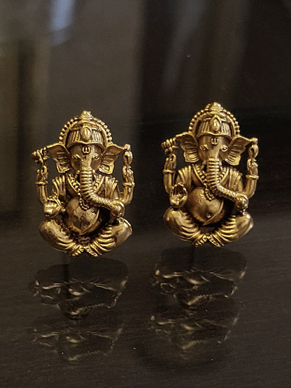 2cm long ganpatiji studs