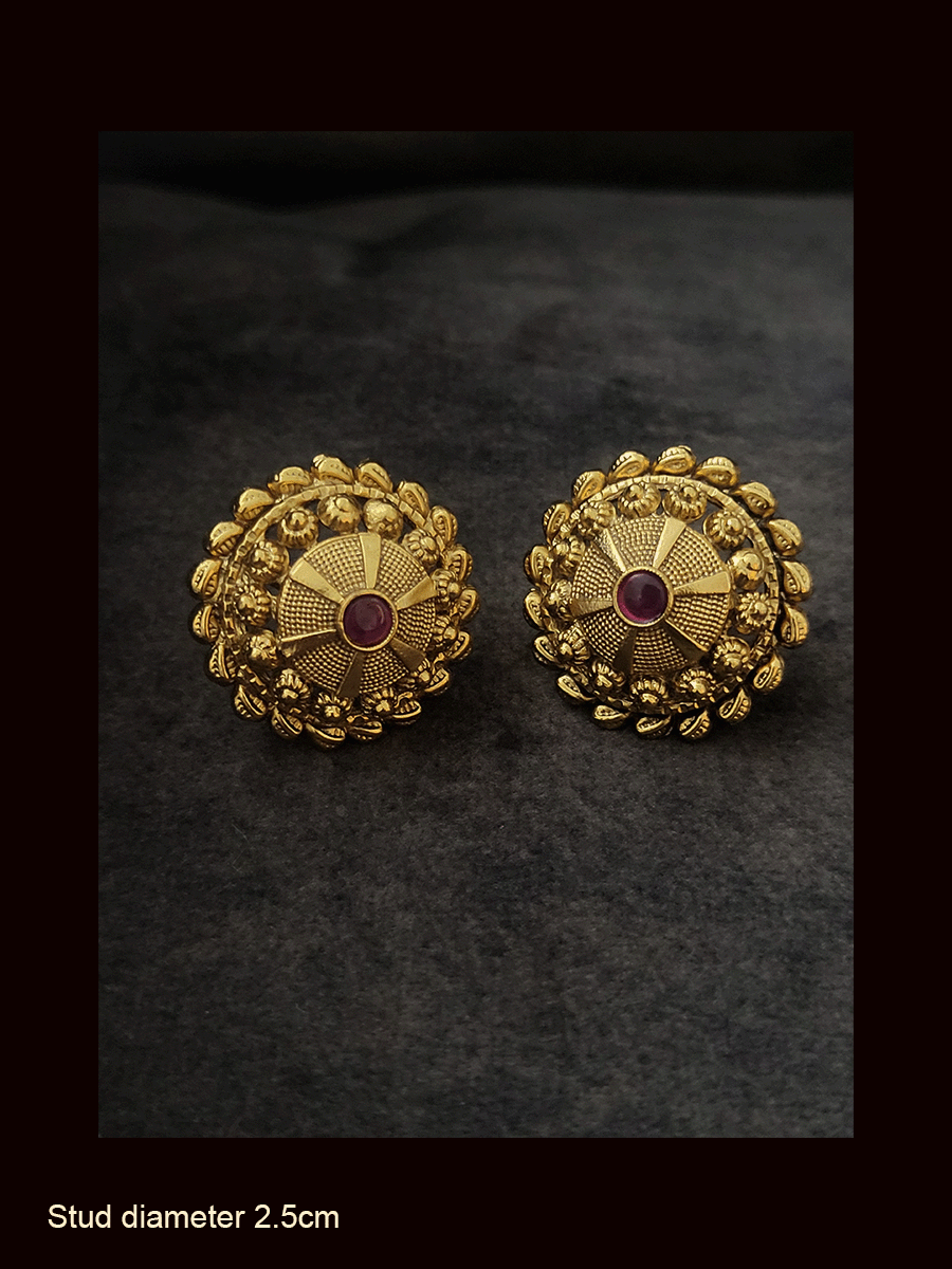 Round studs with stone in centre and flower design lace on edge