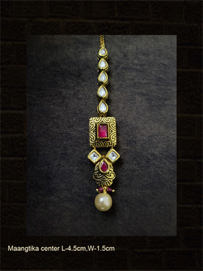 Antique tukdi with ruby stones and kundan maangtika