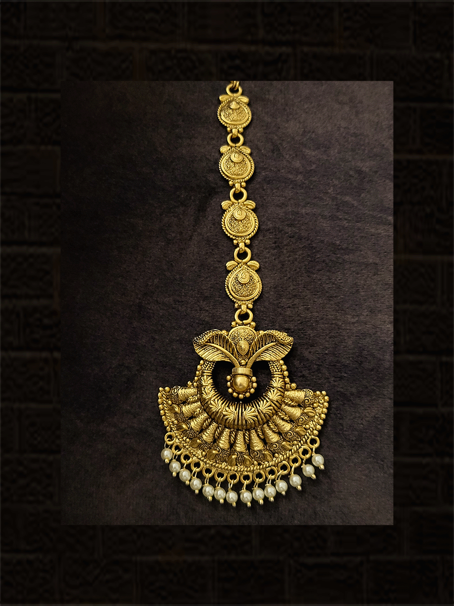 Leaf chain with leaf top design gold finish maangtika