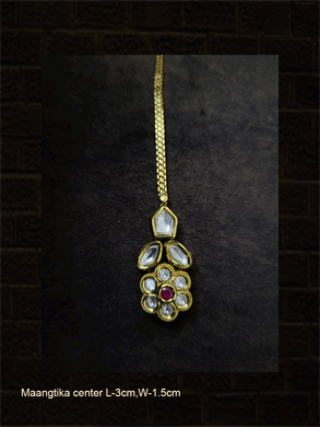 Two leaf top with flower design chain maangtika