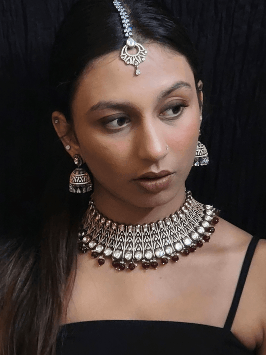 Kundans on both edges of black and gold finish AD set with coloured drops - Odara Jewellery