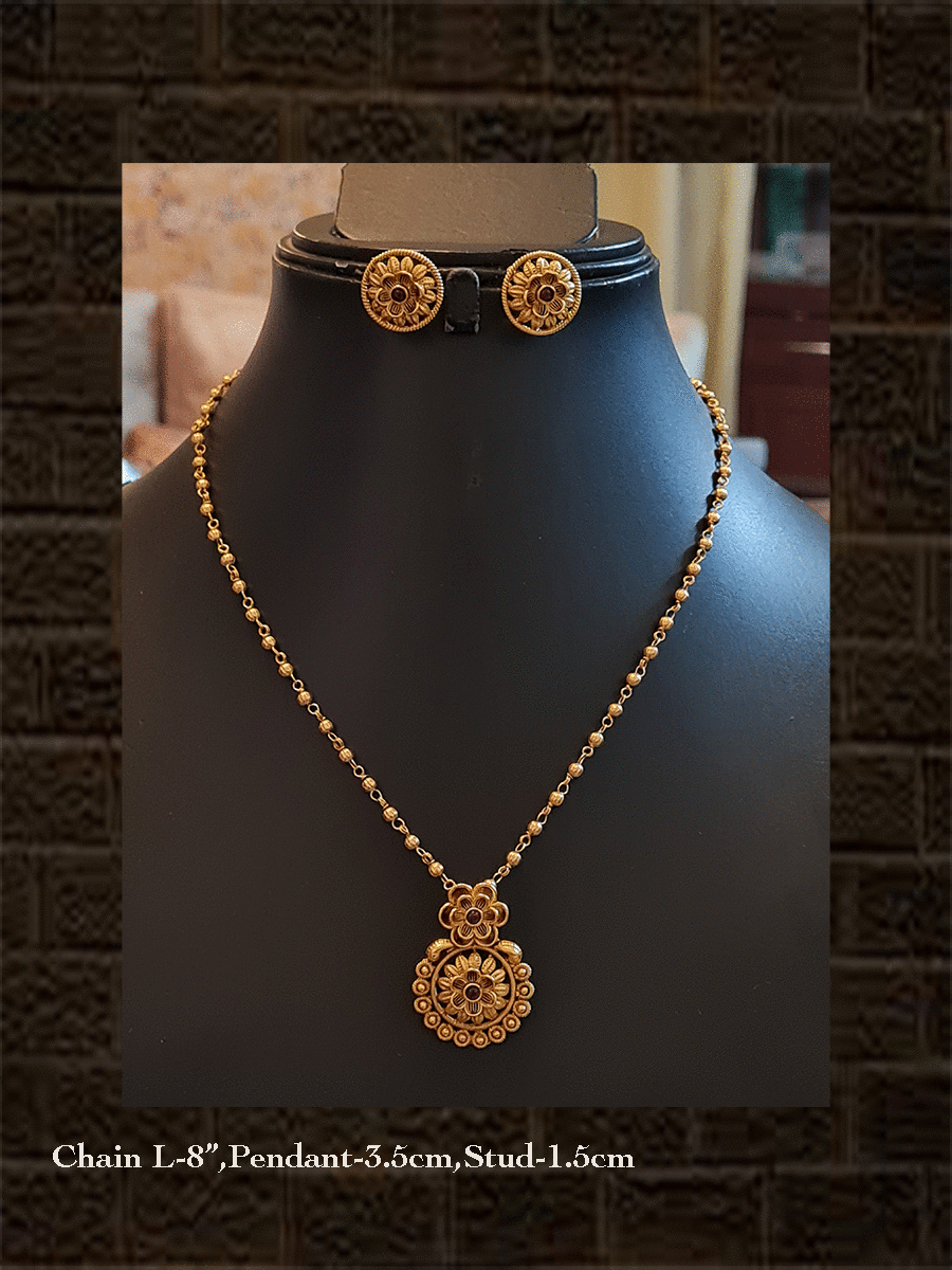 Small flower design ruby stone pendant in single chain with studs - Odara Jewellery