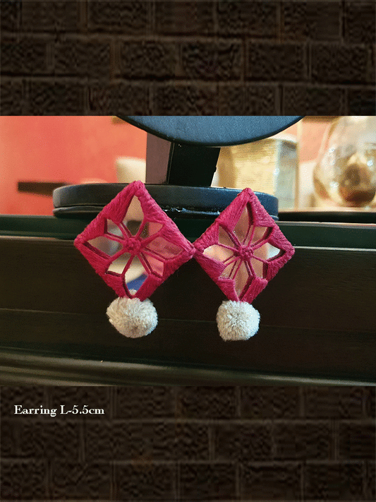Kite shaped thread and mirror work earring - Odara Jewellery