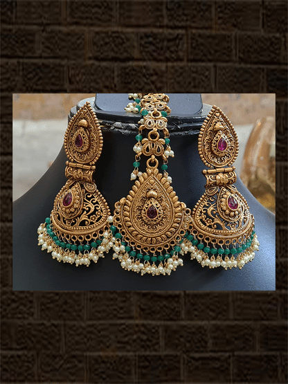 Varmala design broad choker set with long leaf design pendant in the middle with green bead and pearl bead detailing - Odara Jewellery