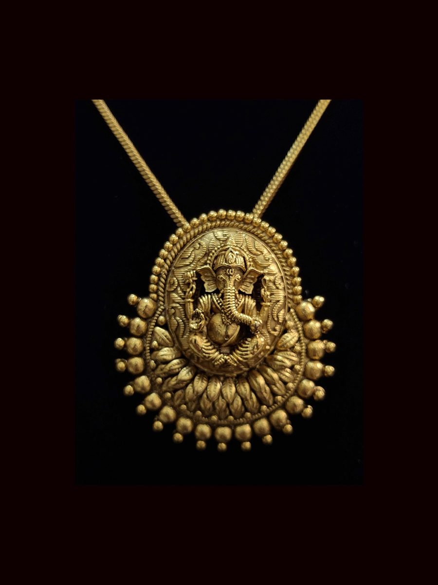 Self design ganpatiji pendant set with chain