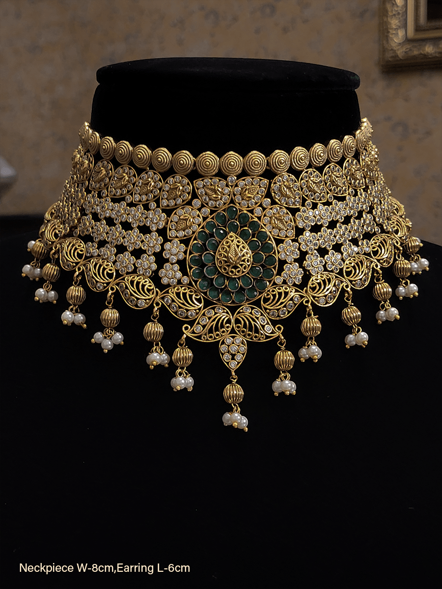 Polki studded paisley design broad choker set with green stones leaf in the center - Odara Jewellery