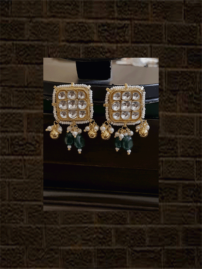 Pacchi Kundan square tukdi center neckpiece with coloured drops - Odara Jewellery