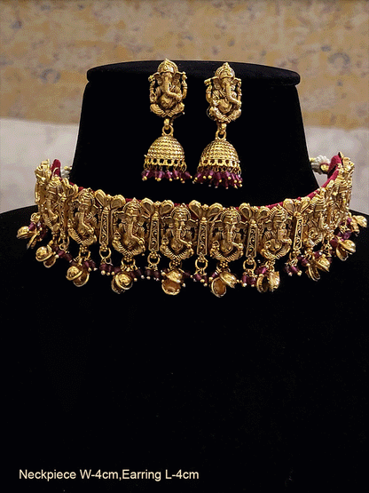 Ganpatiji motif's choker set with red velvet base with ghunghru hangings