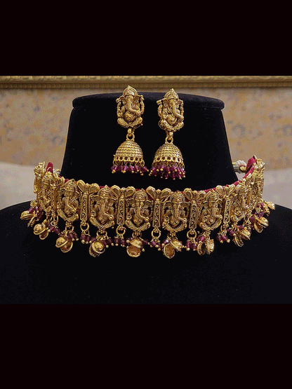 Ganpatiji motif's choker set with red velvet base with ghunghru hangings