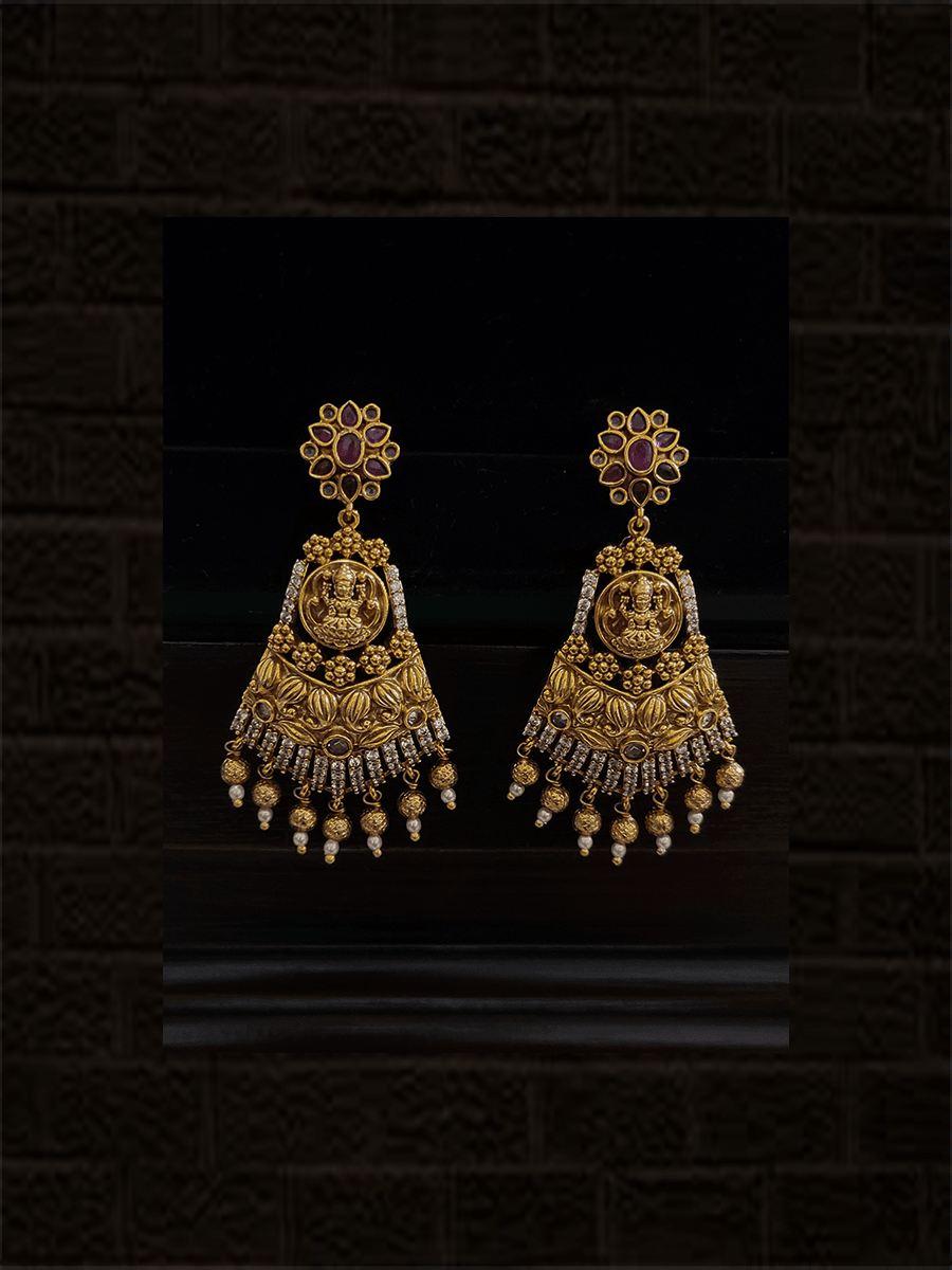 Broad zircon studded laxmi ji motifs choker with oval stones line and gold bead hanging - Odara Jewellery
