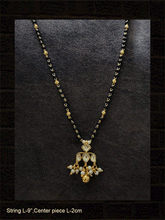 Load image into Gallery viewer, Pacchi kundan inverted flower mangalsutra - Odara Jewellery