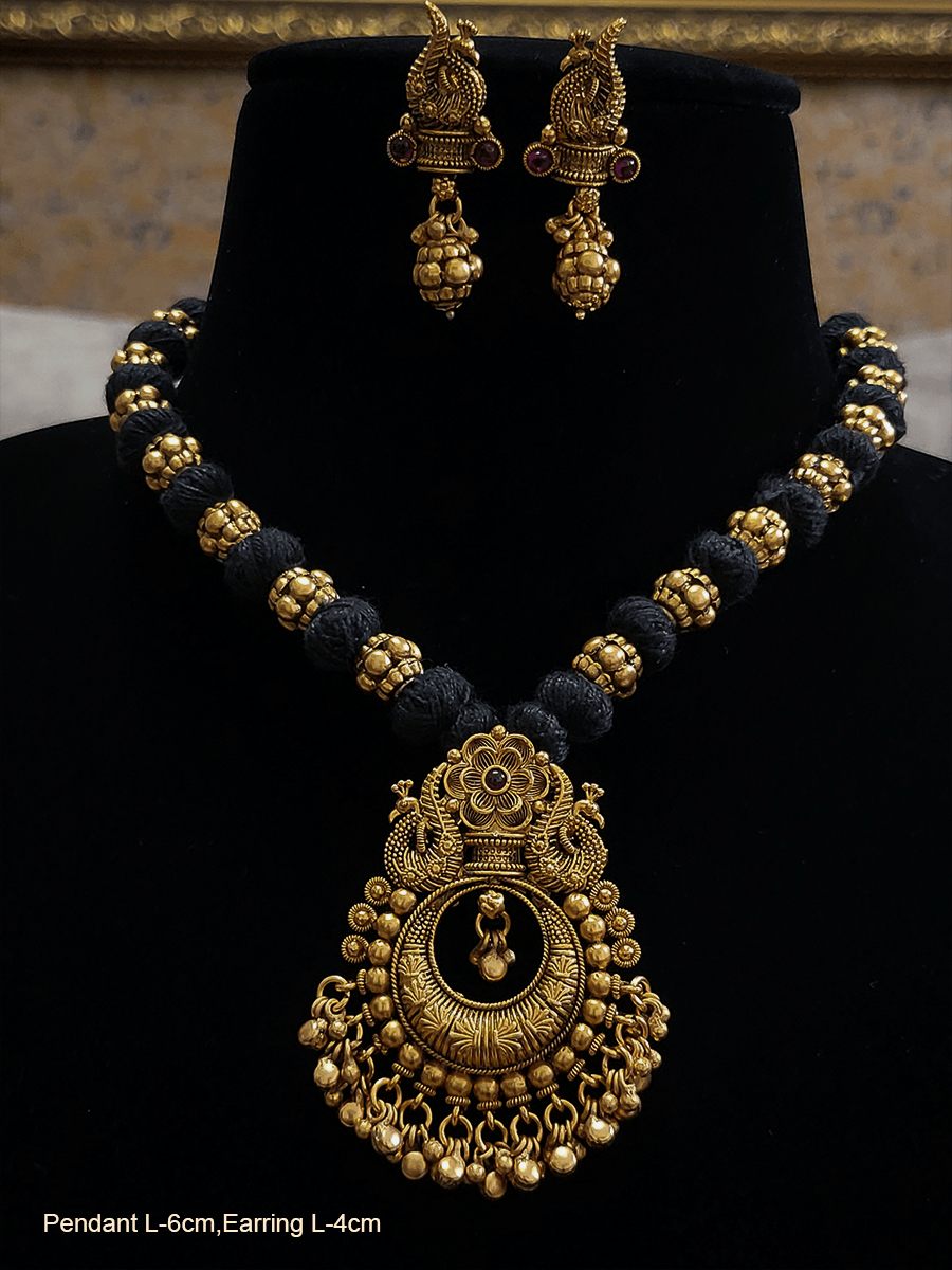 Thread bead and gold bead string in peacock design pendant set - Odara Jewellery